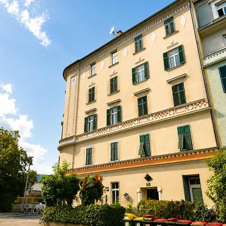 Daire Charming Loft Graz